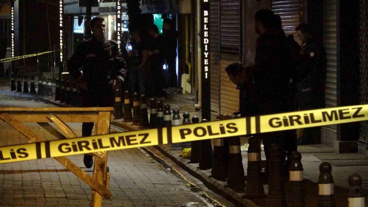 Zonguldak\'ta Pompalı Tüfekle Sokak Ortasında Ateş Açıldı