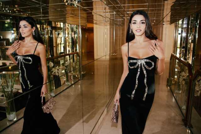 Hande Erçel'in Cannes'da giydiği siyah kombinin 881 bin TL olduğu ortaya çıktı