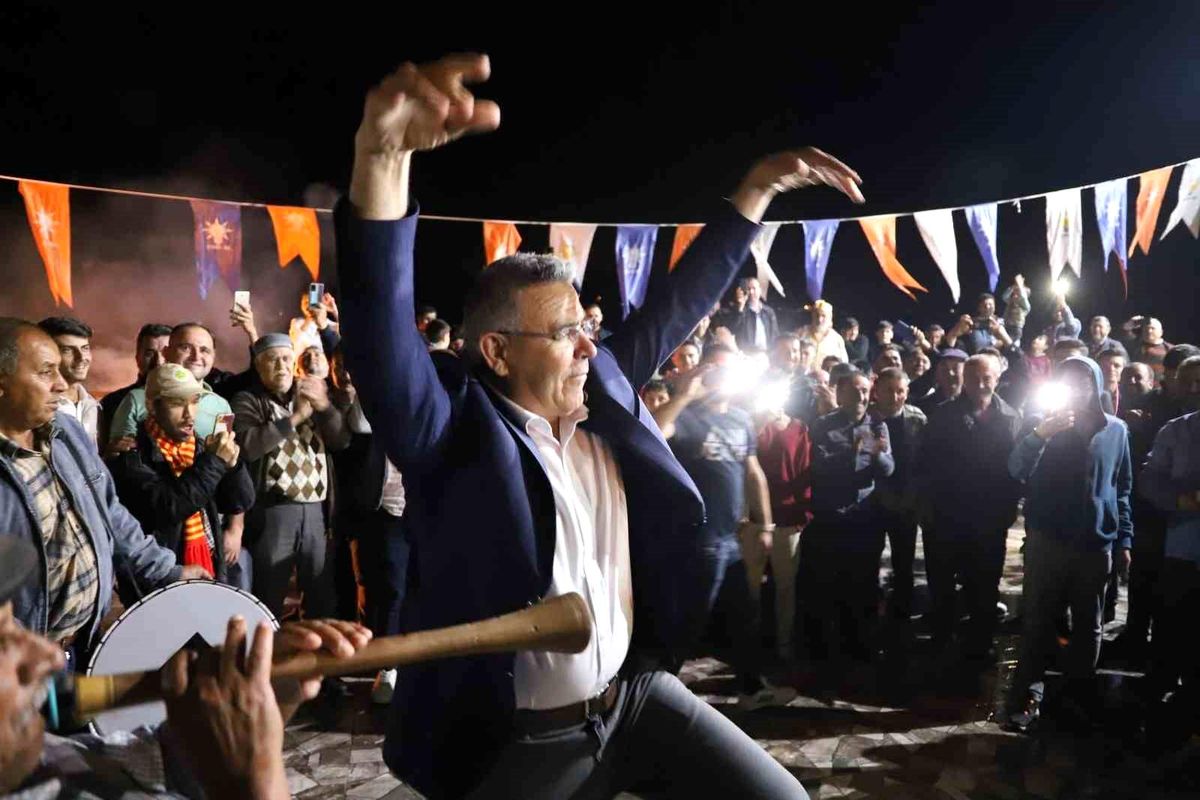 Cumhurbaşkanı Erdoğan\'ın Köşk\'teki seçim zaferi kutlamaları