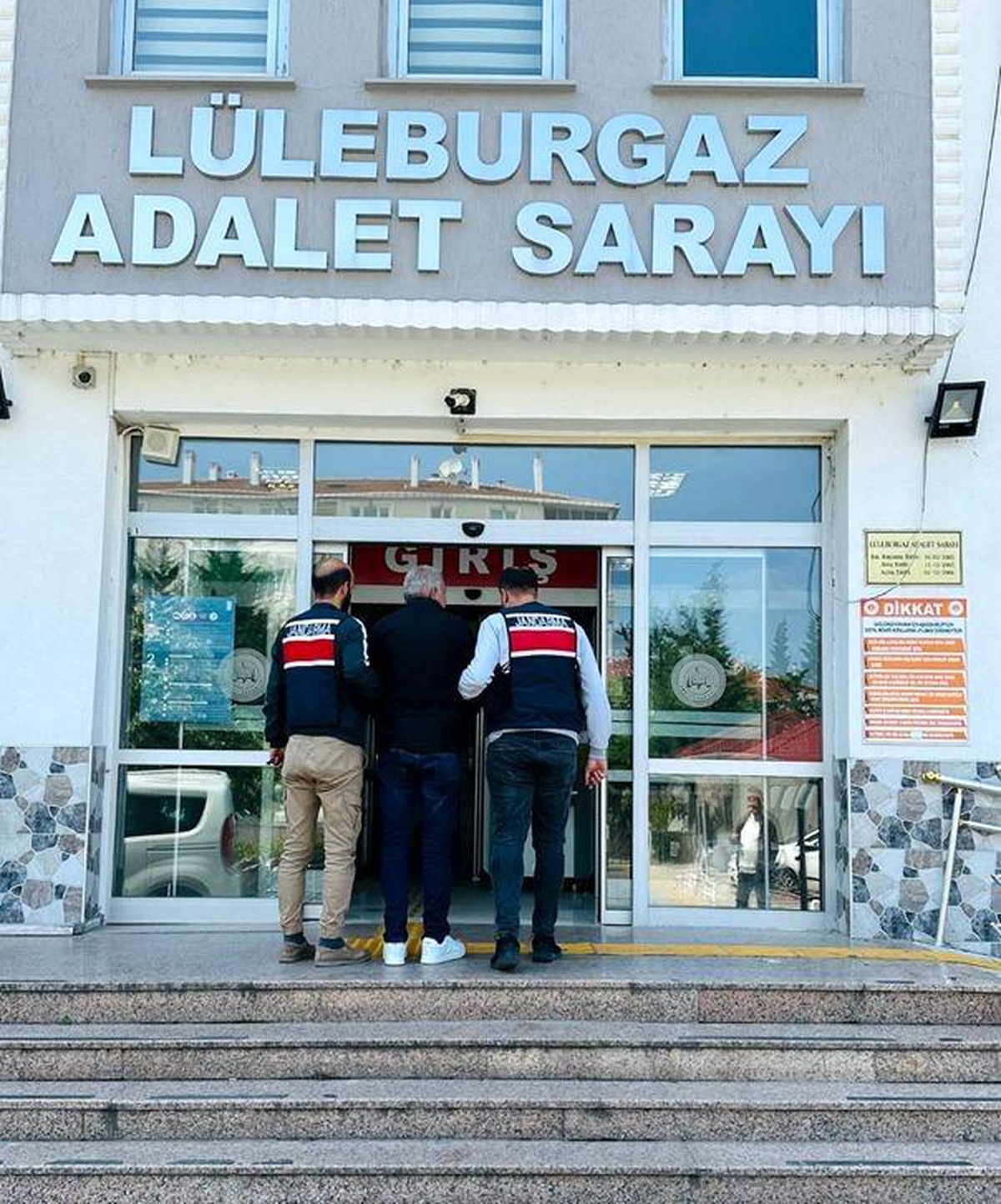 Kırklareli\'nde Kesinleşmiş Hapis Cezası Bulunan Şüpheli Yakalandı