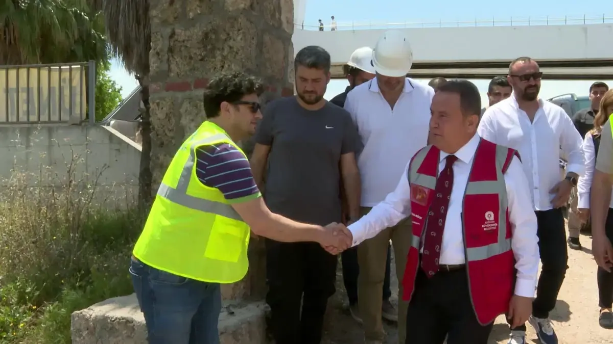 Antalya\'da Cırnık Köprüsü genişletme çalışması