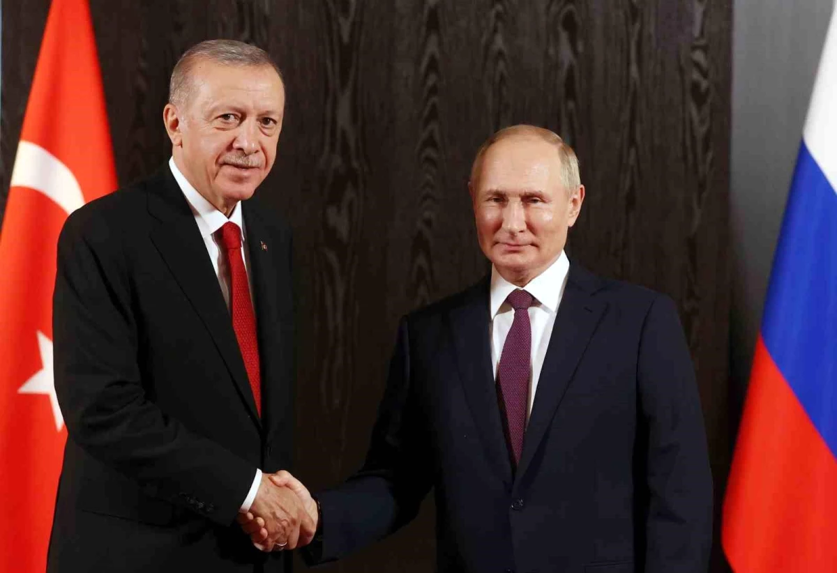 Putin, Erdoğan\'ı telefonla arayarak tebrik etti