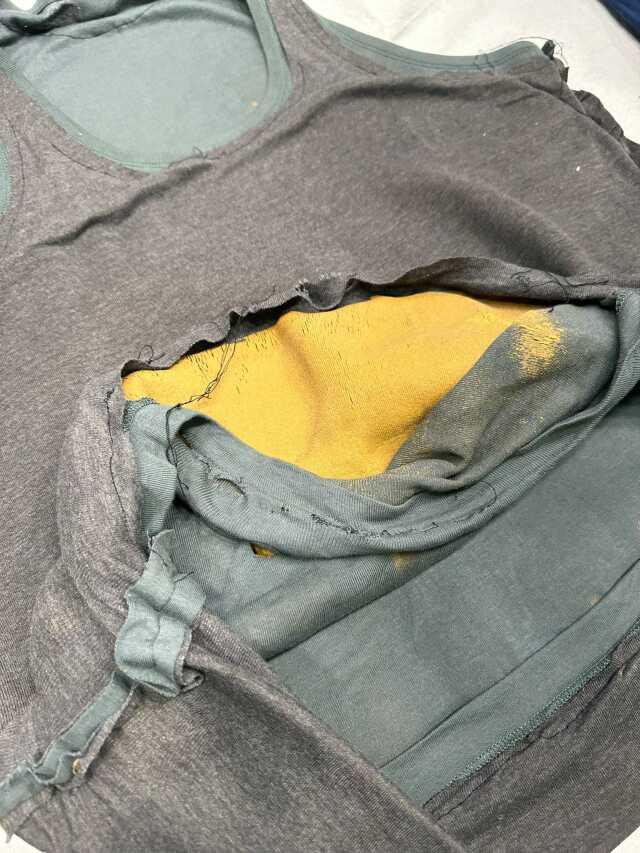 Sabiha Gökçen Havalimanı'nda Kıyafetlere Emdirilmiş Altın Ele Geçirildi Sabiha Gökçen Havalimanı'nda Kıyafetlere Emdirilmiş Altın Ele Geçirildi