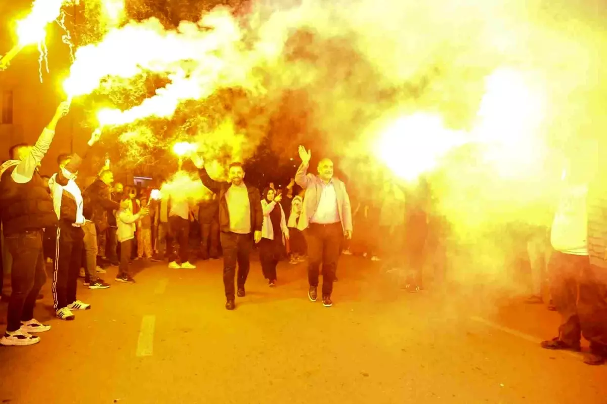 Canik\'te Cumhurbaşkanı Erdoğan\'ın zaferi coşkuyla kutlandı