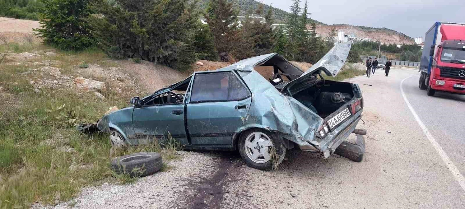 Denizli\'de Takla atan otomobil metal yığınına döndü: 2 yaralı