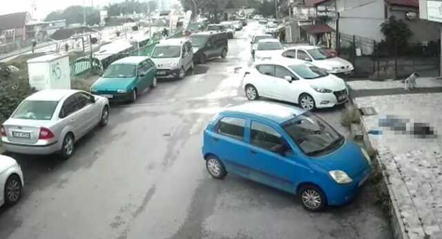 Balkon camlarını temizlerken düşerek feci şekilde can verdi... O anlar kamerada Balkon camlarını temizlerken düşerek feci şekilde can verdi... O anlar kamerada