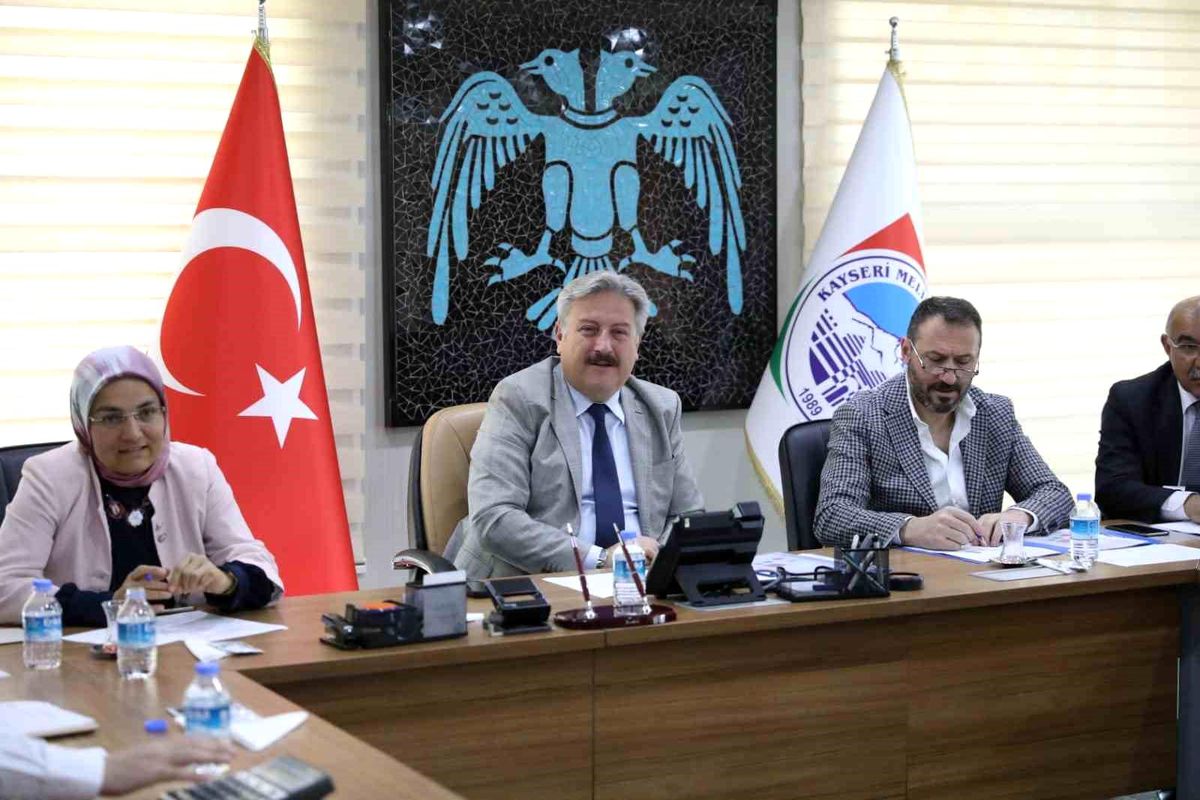 Melikgazi Belediyesi, Battalgazi Mahallesi Kentsel Dönüşüm Projesi için iki blokun ihalesini gerçekleştirdi