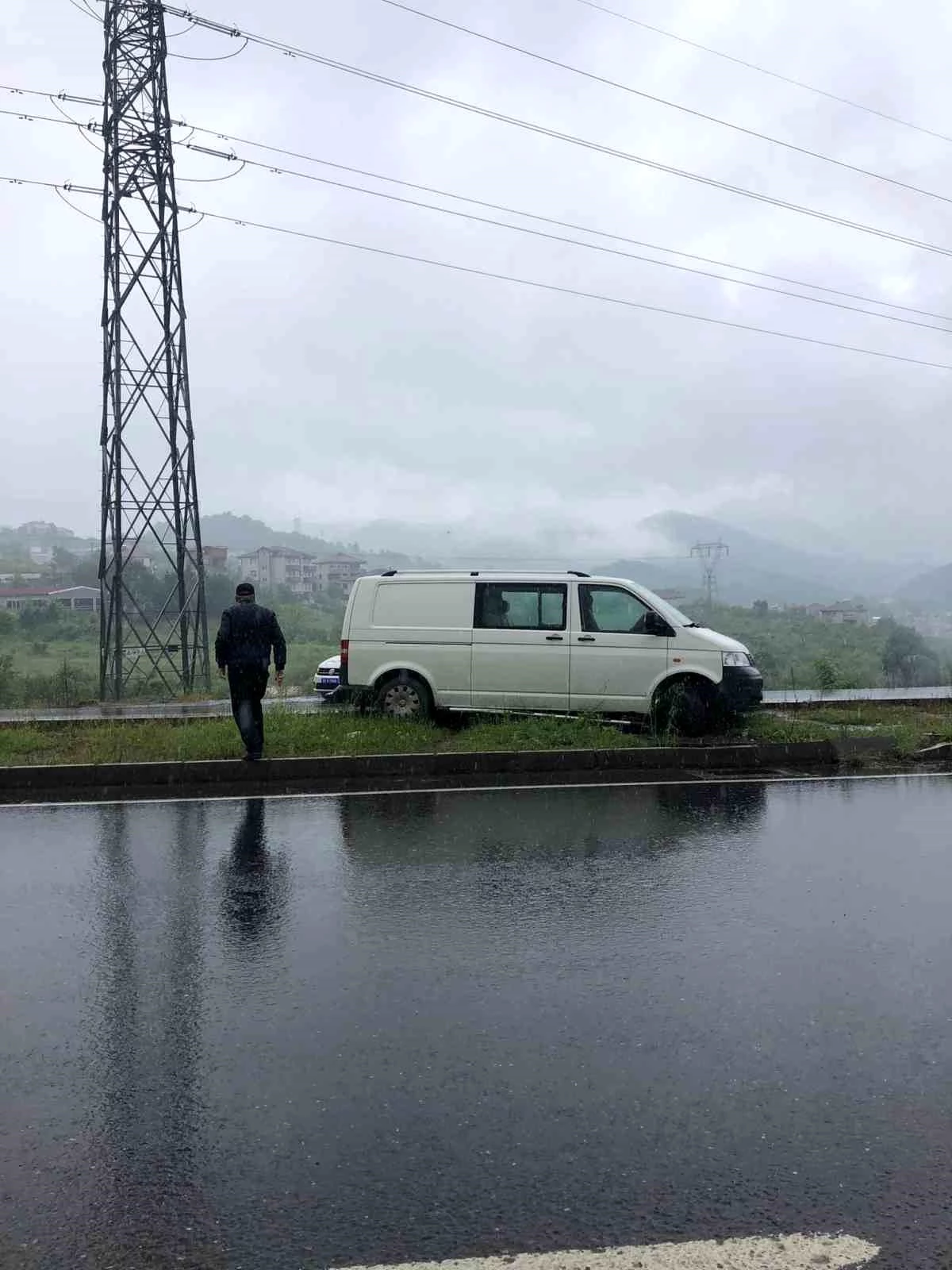 Zonguldak\'ta Trafik Kazası: Sürücü Yaralandı