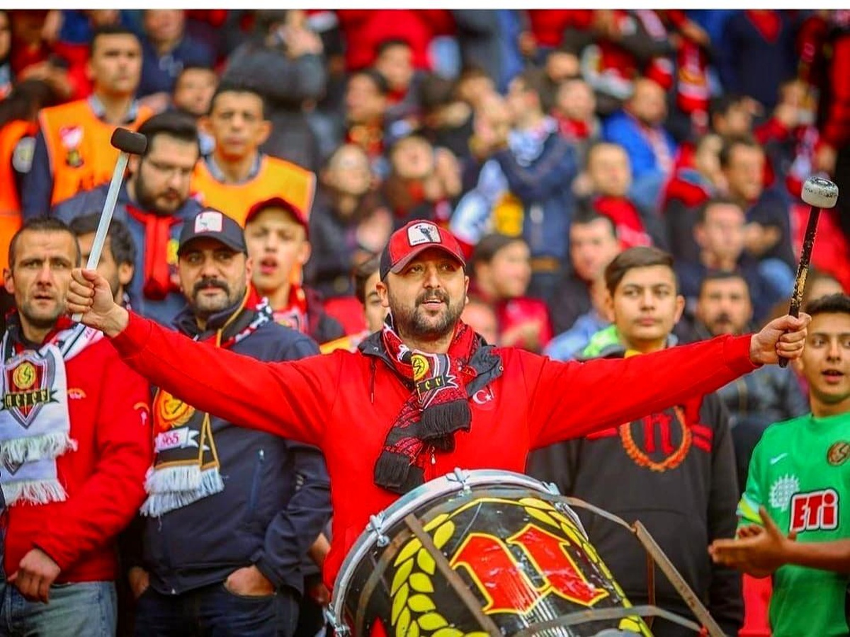 Eskişehirspor Taraftarları Galatasaray Şampiyonluğu Kutlaması Konusunda Uyardı