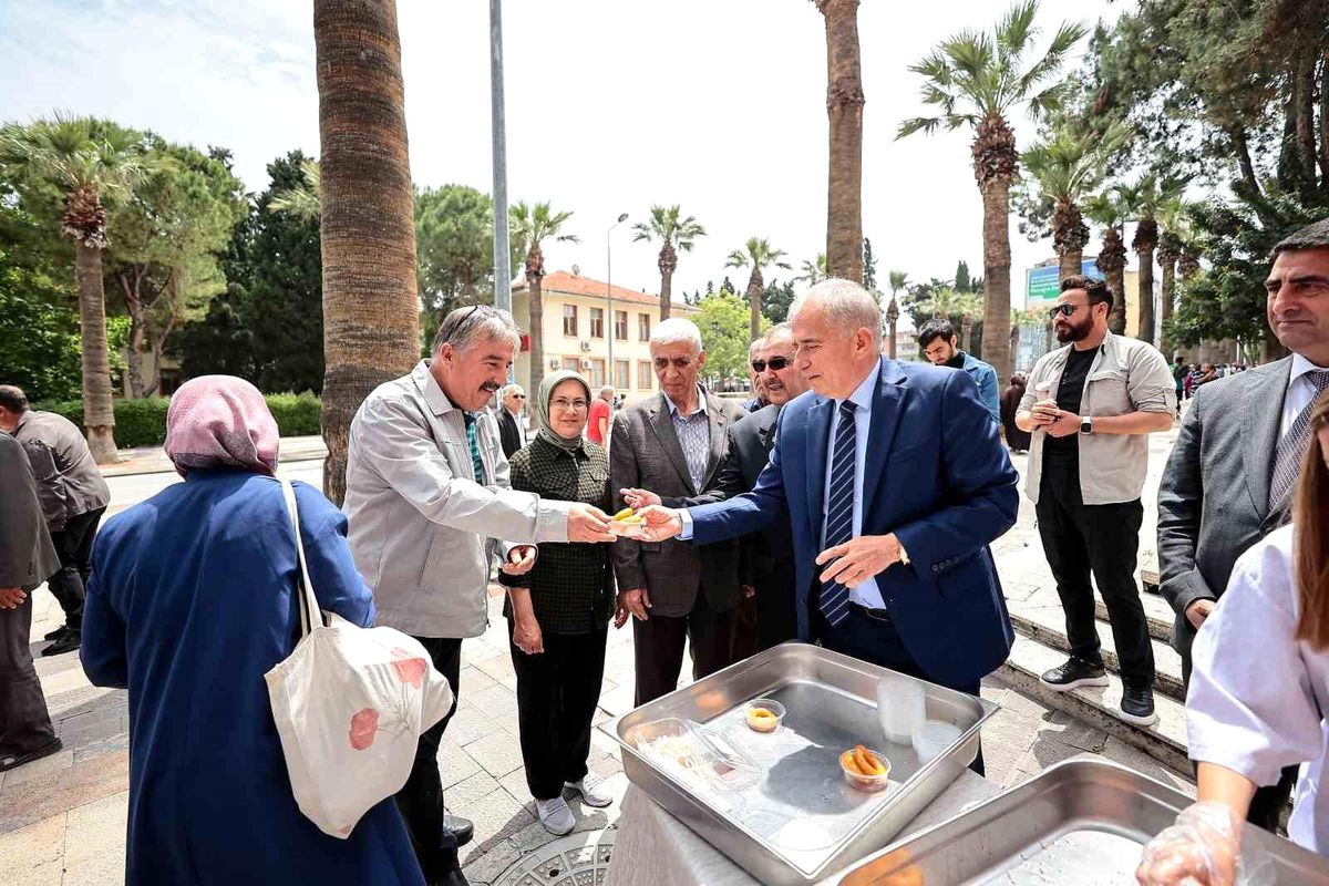 Denizli\'de Şehitler ve Gaziler Anısına Lokma Hayrı Düzenlendi
