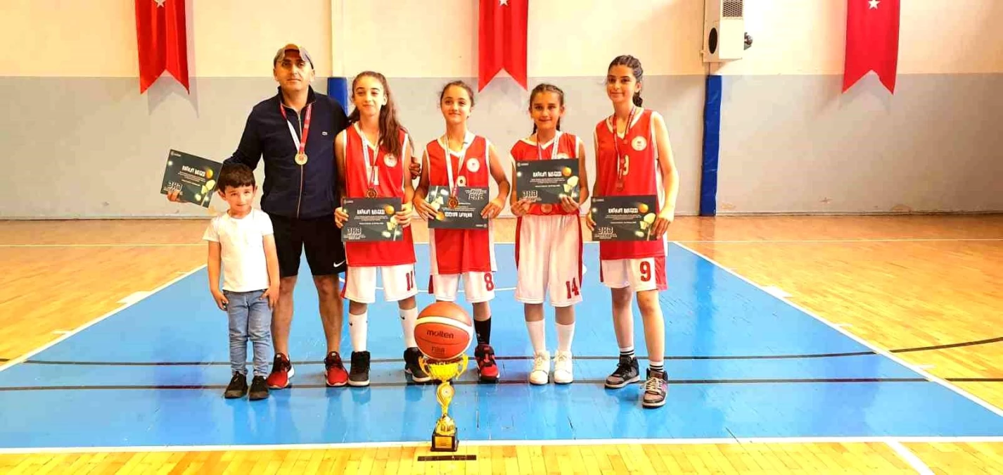 Altındağ Gençlik Merkezi Sokaktan Spora Projesi İle Gençleri Sporla Buluşturdu