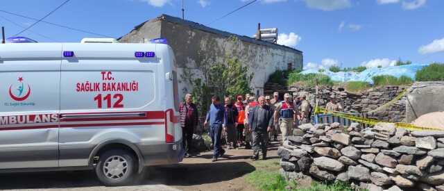 KARS'ta Ahır Çöktü: İki Kişi Hayatını Kaybetti