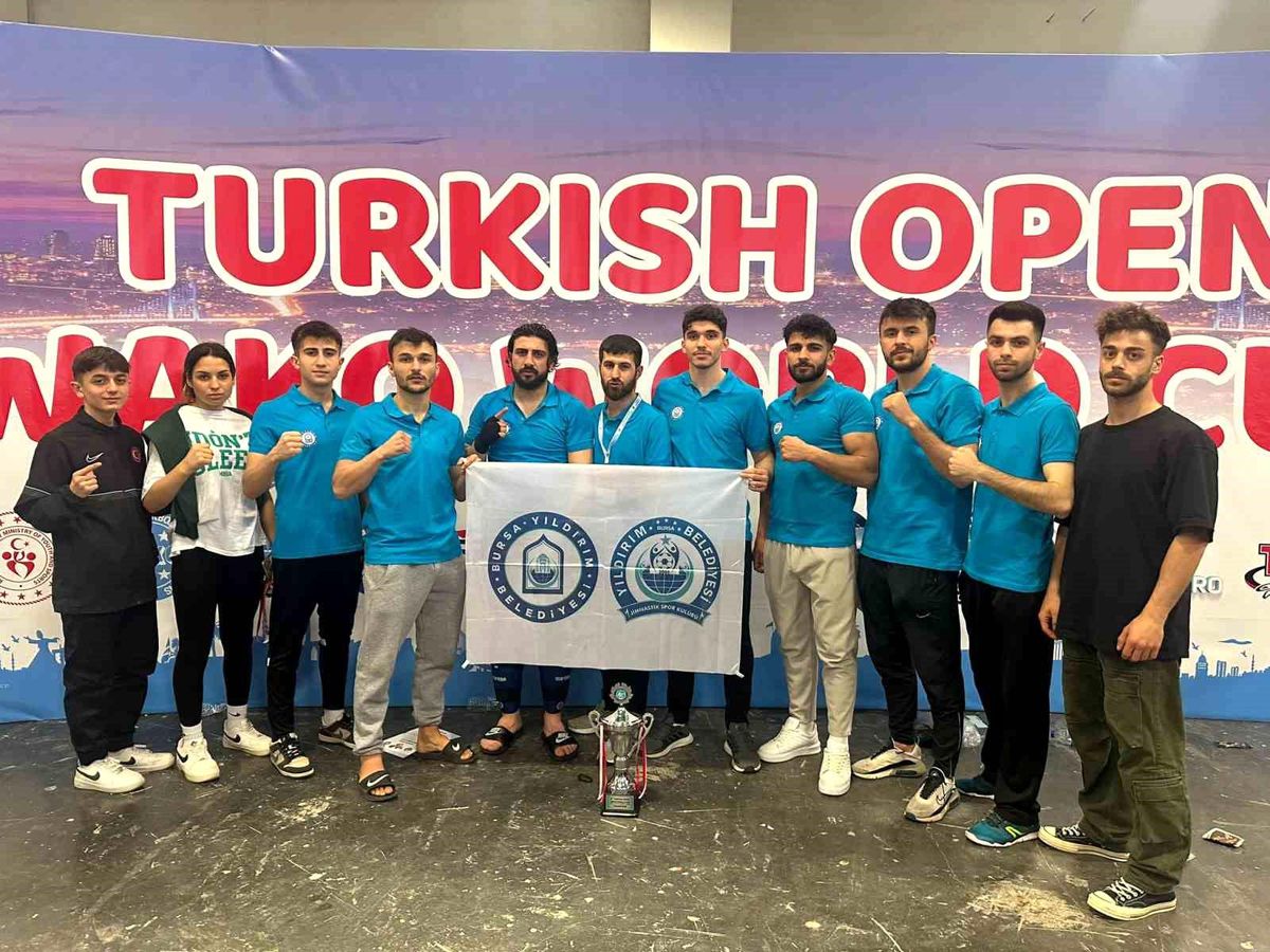 Yıldırım Belediyesporlu Kick Boksçular İstanbul\'dan 2 Altın 9 Madalya ile Döndü
