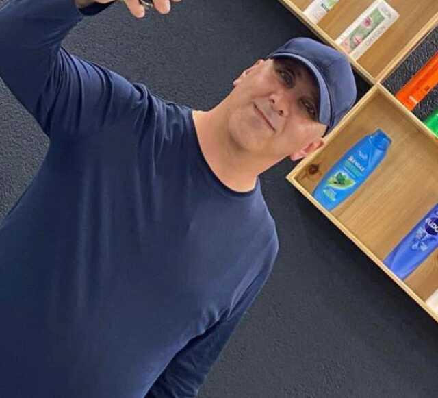 14 yaşındaki çocuk, annesini ölümle tehdit ettiğini öne sürdüğü babasını tabancayla öldürdü