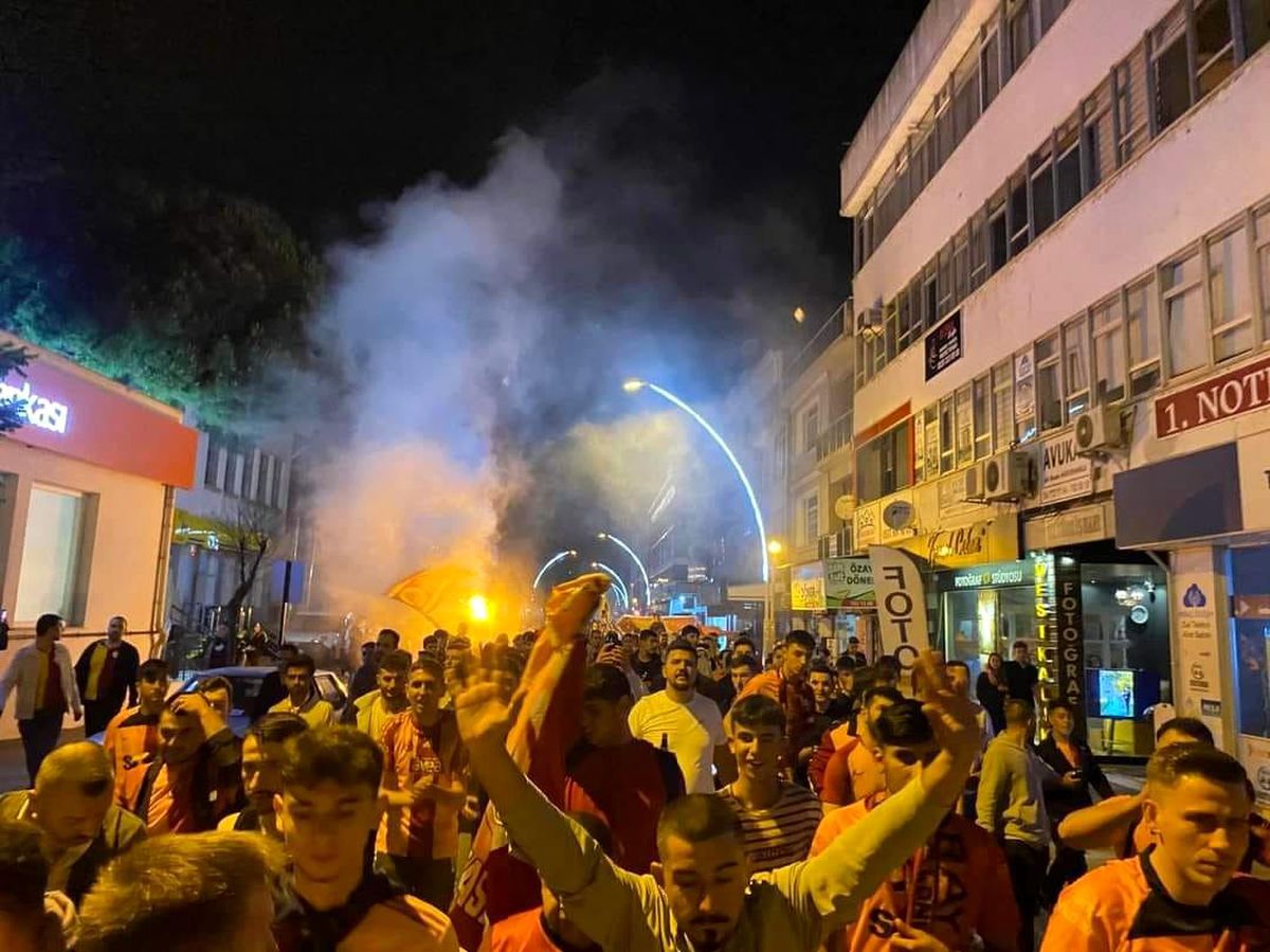 Galatasaray Süper Lig Şampiyonu!