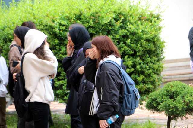 Başıboş köpeğe çarpmamak için direksiyon kıran öğretmen hayatını kaybetti Başıboş köpeğe çarpmamak için direksiyon kıran öğretmen hayatını kaybetti