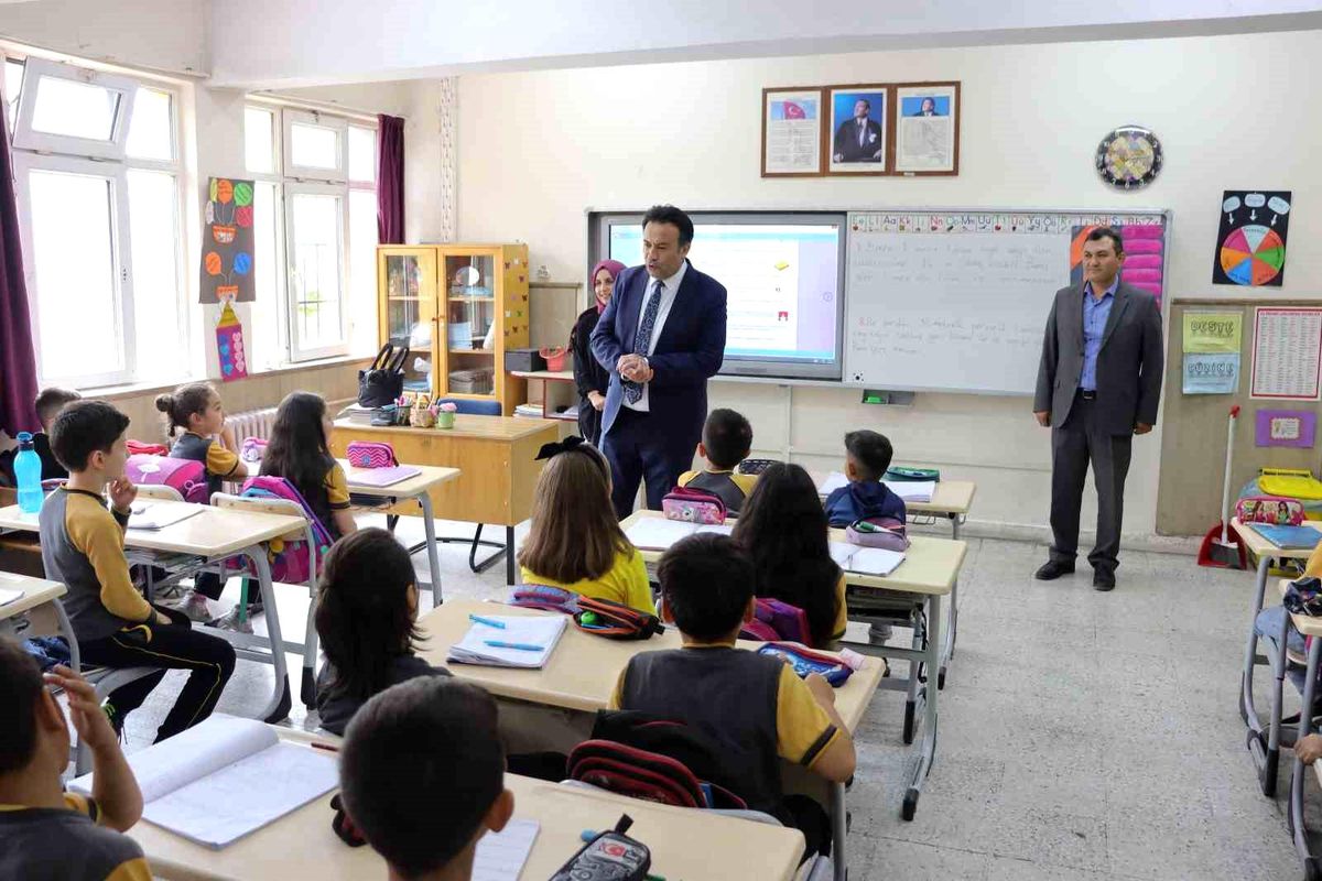 İl Milli Eğitim Müdürü Öğrencilere Verdiği Sözü Tuttu
