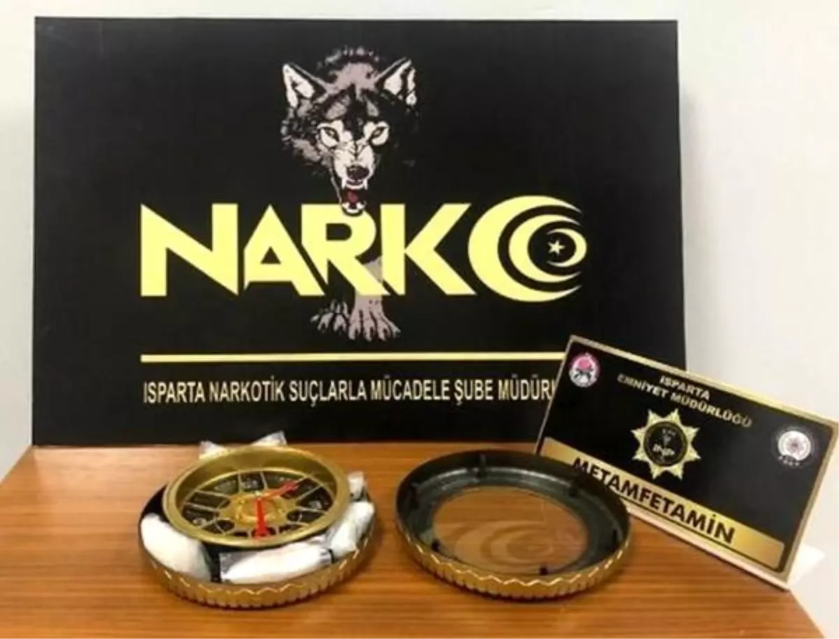 Isparta\'da duvar saati içerisine gizlenmiş uyarıcı madde ele geçirildi