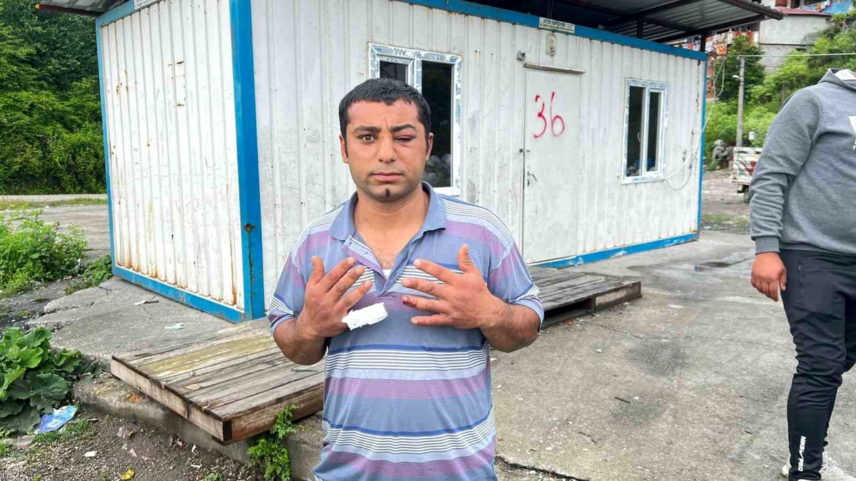 Zonguldak\'ta Sözlü Tartışma Sonrası Saldırı: Saniye Saniye Görüntülendi