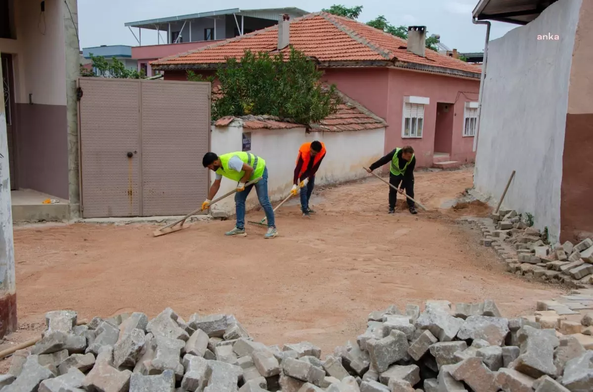 Kemalpaşa\'da Altyapı Çalışmaları Tamamlandı, Parke Üst Kaplama Çalışmaları Başladı