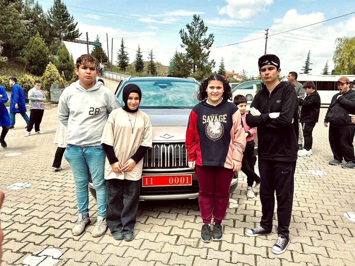Bilecik Valisi Togg\'u Özel Öğrencilerle Buluşturdu