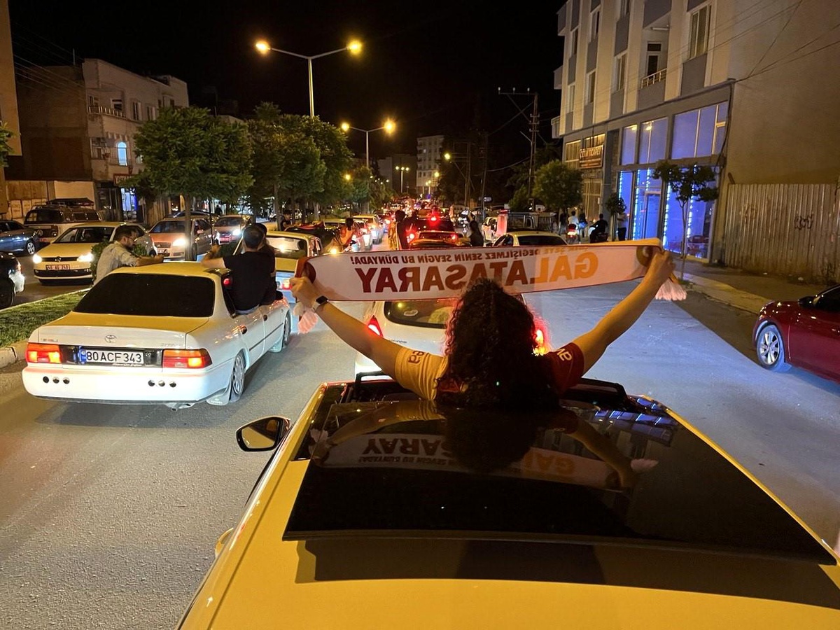 Galatasaray, Ankaragücü\'nü yenerek şampiyonluğu garantiledi