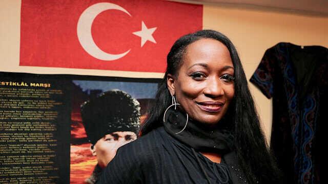 Ünlü şarkıcı Della Miles, depremzedenin Cumhurbaşkanı Erdoğan'a yazdığı mektubunu paylaştı