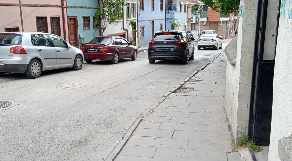 Eskişehir\'de Yokuş Aşağı Sokakta Kasis Talebi