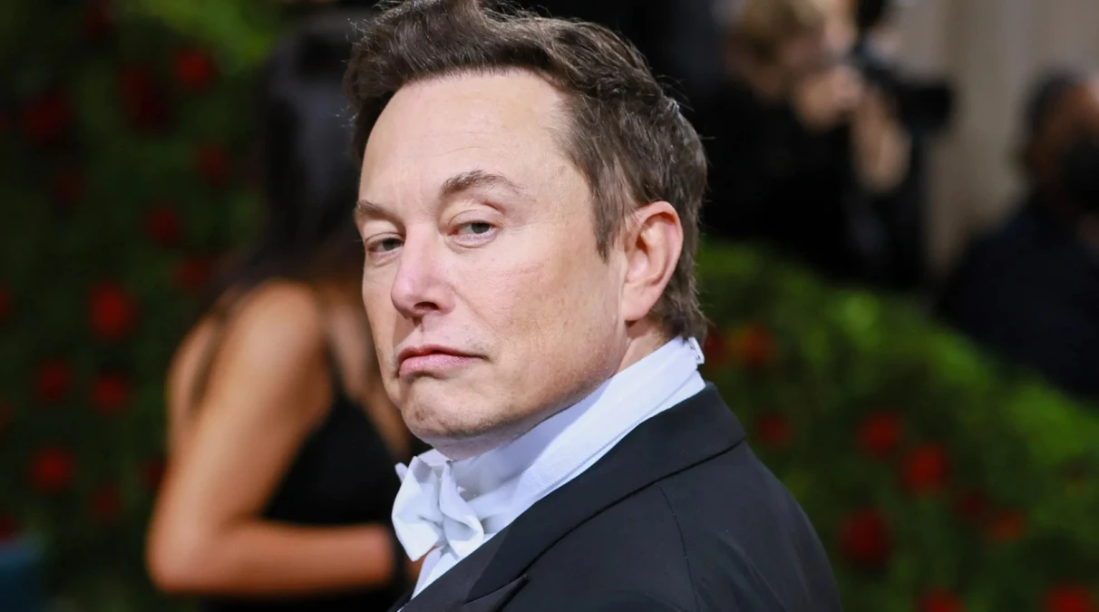 Elon Musk yeniden dünyanın en zengin insanı oldu
