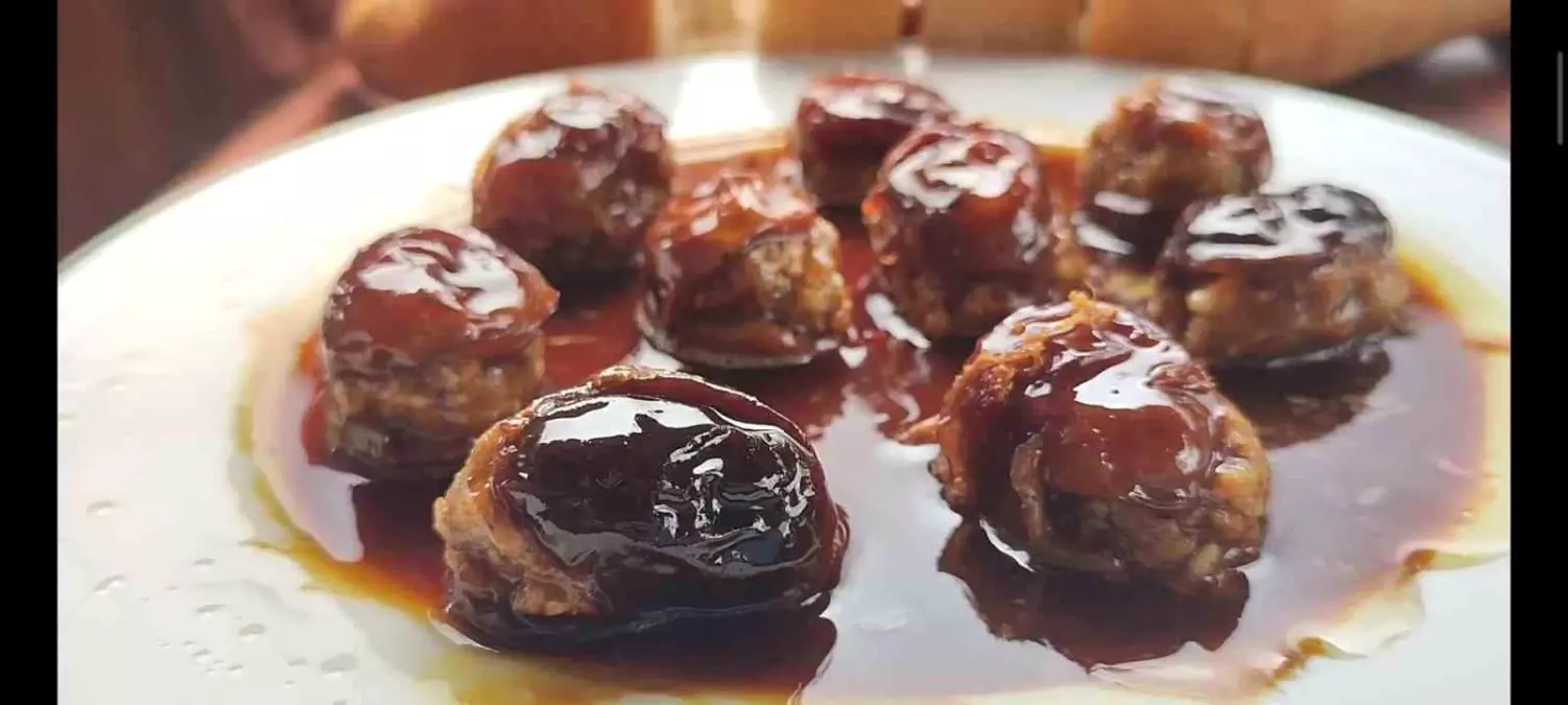 Unutulmaya Yüz Tutmuş Heris Tatlısı Hanım Ablanın Ellerinde Yeniden Hayat Buluyor