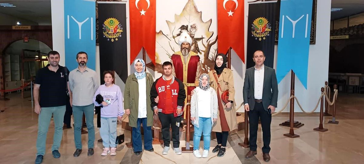Bilecik\'te özel gereksinimli bireyler müzeleri gezdi