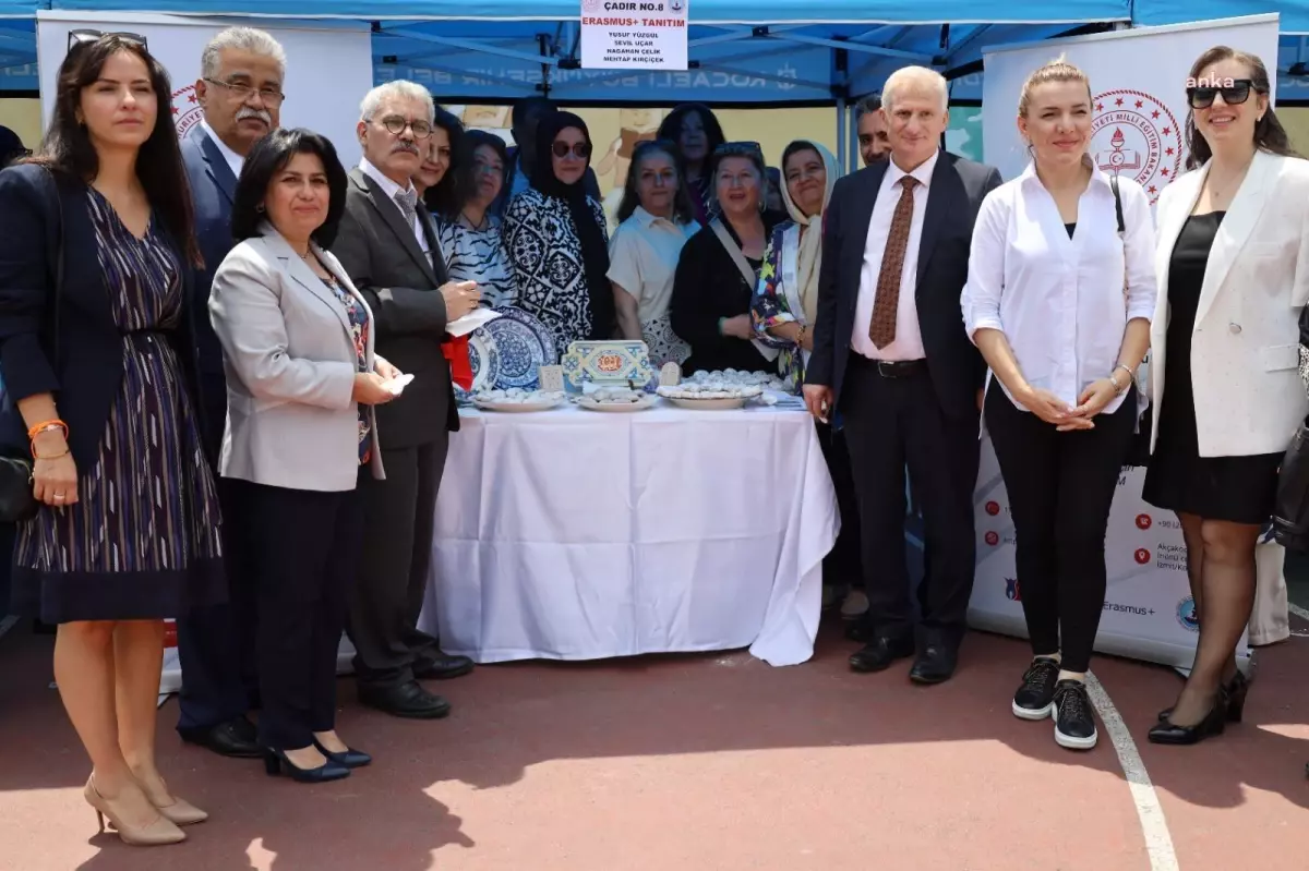 İzmitli Kadınların El Emeği Ürünleri Sergisi Açıldı