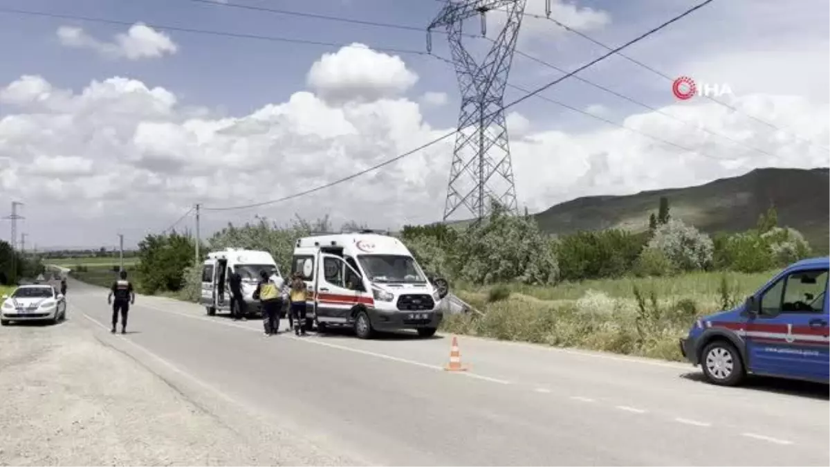 Aksaray\'da Otomobilin Takla Attığı Kazada 2 Kişi Yaralandı