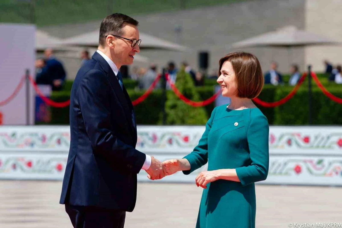 Polonya Başbakanı AB ve NATO arasında yakın işbirliği çağrısı yaptı