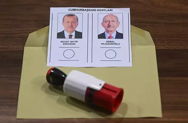 Son Dakika: Cumhurbaşkanı seçimi kesin sonuçları açıklandı: Recep Tayyip Erdoğan yüzde 52.18, Kemal Kılıçdaroğlu 47.82 oy aldı