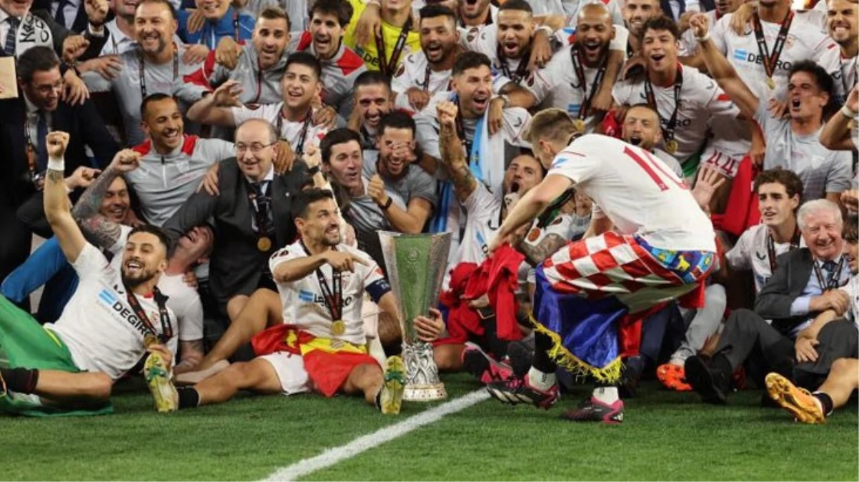 UEFA Avrupa Ligi\'nde şampiyon olan Sevilla, Galatasaray\'a Marcao için 1 milyon euro bonus ödeyecek