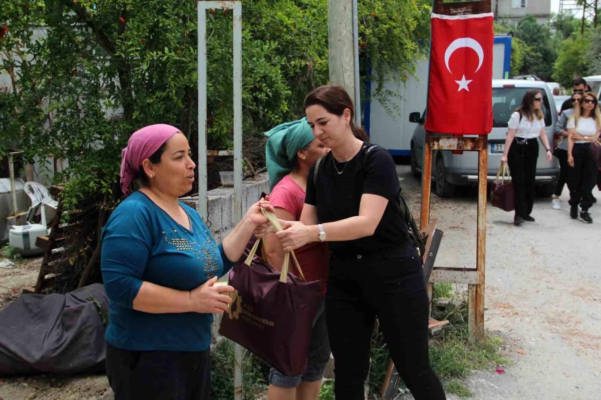 Adana Kadın Sanayiciler Platformu Hatay\'da depremzedelere yardım eli uzattı