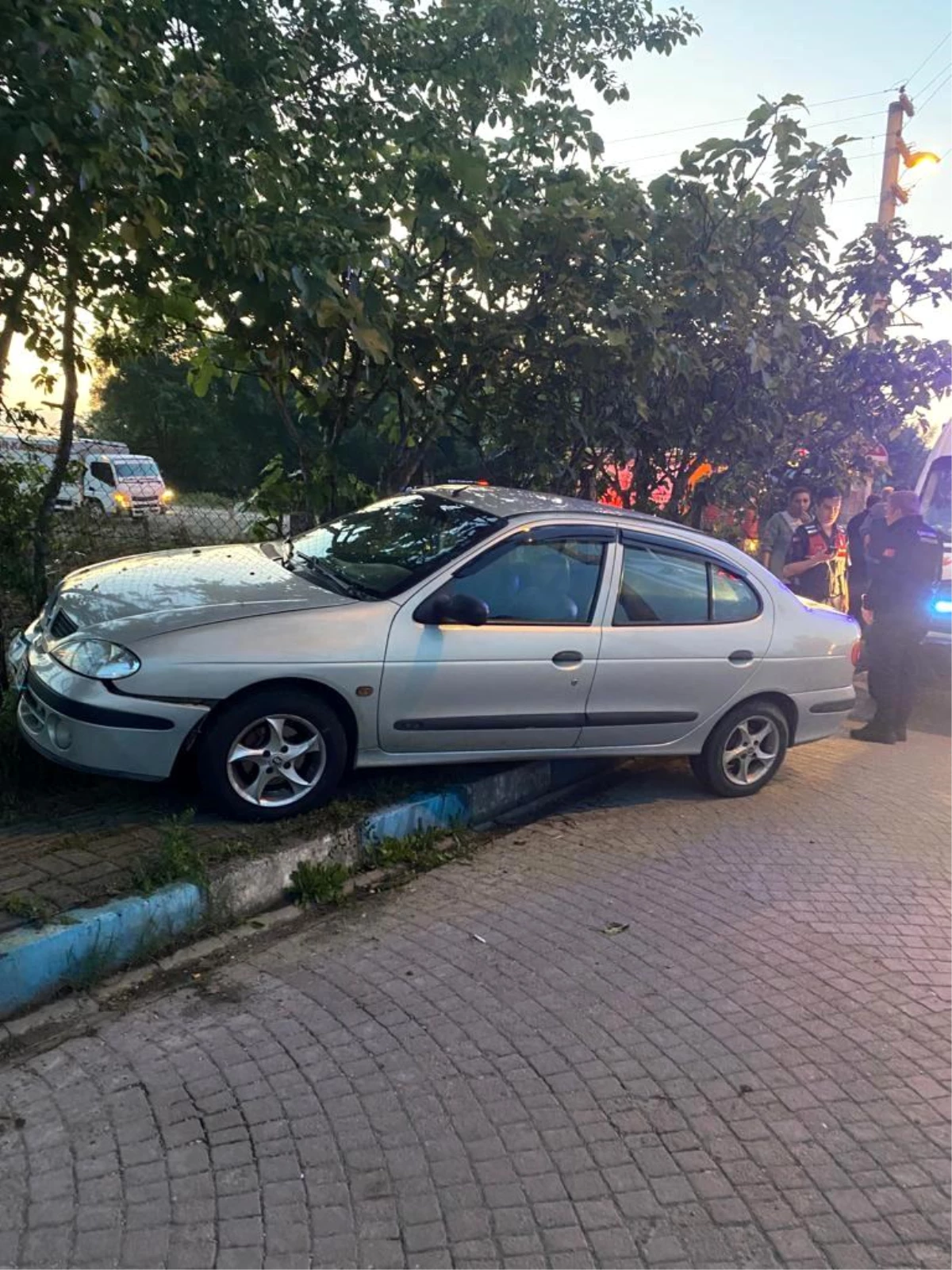 Zonguldak\'ta Direksiyon Hakimiyetini Kaybeden Sürücüden 1 Yaralı