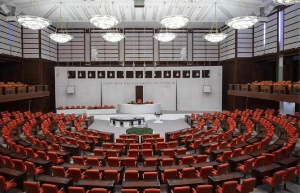 Milletvekili Başka İş Yapabilir mi? TBMM\'de Yemin Töreni Öncesi Araştırılıyor