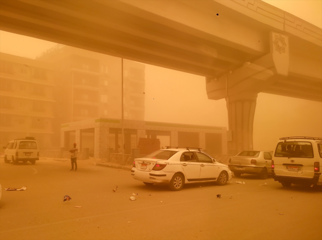 Mısır'ı kum fırtınası vurdu! 1 kişi öldü, 5 kişi yaralandı