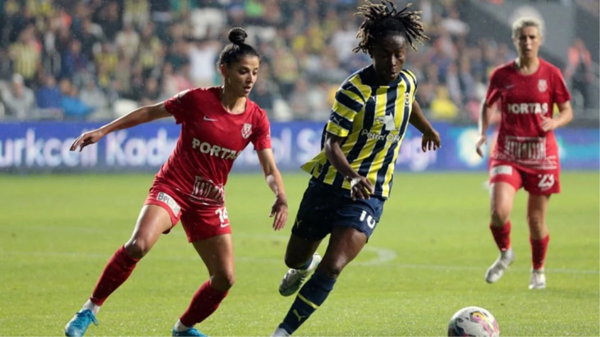 Ankara Büyükşehir Belediyesi FOMGET, Kadın Futbol Süper Ligi\'nde şampiyonluğa ulaştı