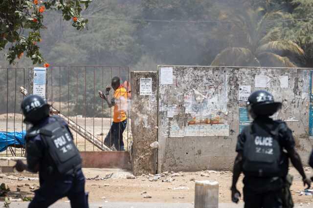 Senegal'de muhalefet lideri Sonko'nun cezasına karşı gösteriler: 9 ölü