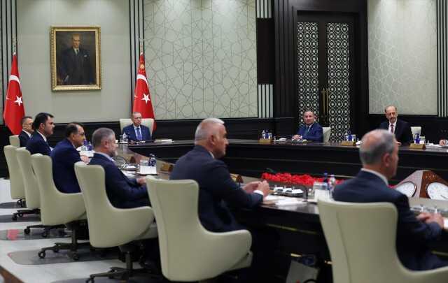 Son toplantının perde arkası! Erdoğan, Kabine'deki bakanlara 'Size Meclis'te ihtiyacım var' demiş