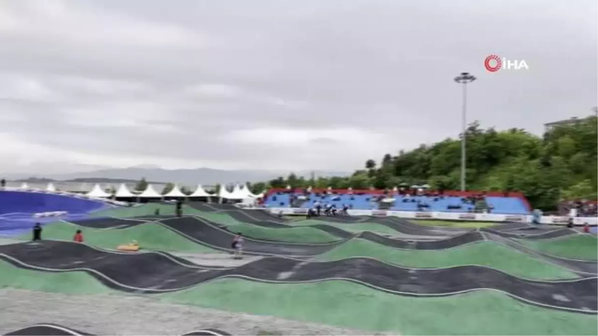 Ayçiçeği Bisiklet Vadisi\'nde Dünya Kupası yarışlarının ilk günü tamamlandı