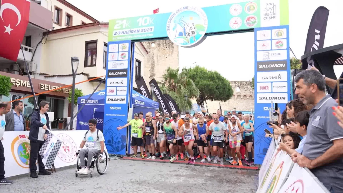 Salomon Çeşme Yarı Maratonu\'na 12 ülkeden 1103 koşucu katıldı