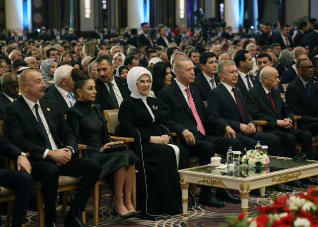 Cumhurbaşkanı Erdoğan'ın Devlet Bahçeli'ye özel teşekkürü salondan yoğun alkış aldı Cumhurbaşkanı Erdoğan'ın Devlet Bahçeli'ye özel teşekkürü salondan yoğun alkış aldı
