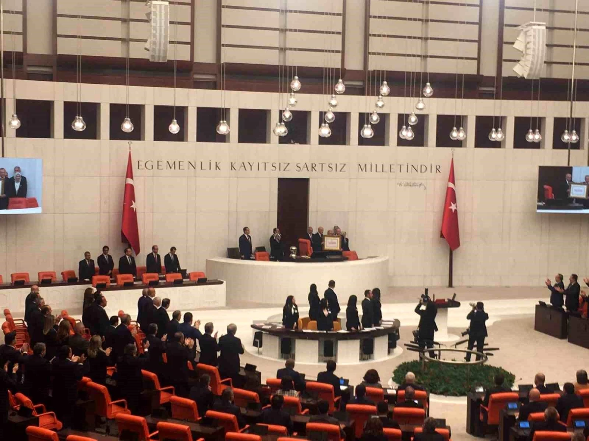 Cumhurbaşkanı Erdoğan Yemin Etti