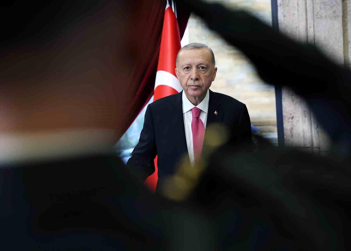 Cumhurbaşkanı Erdoğan, Anıtkabir\'e ziyarette bulundu