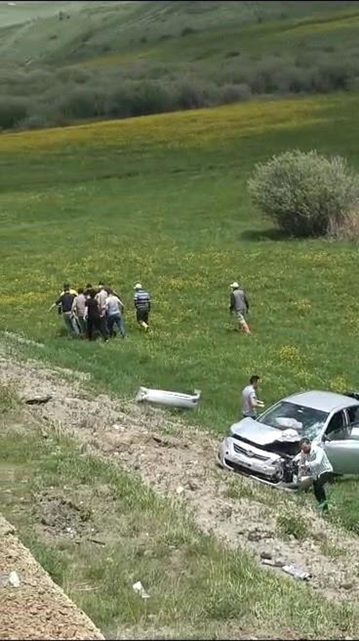 Erzurum-Tortum Karayolunda Otomobil Şarampole Uçtu, Bir Kişi Yaralandı