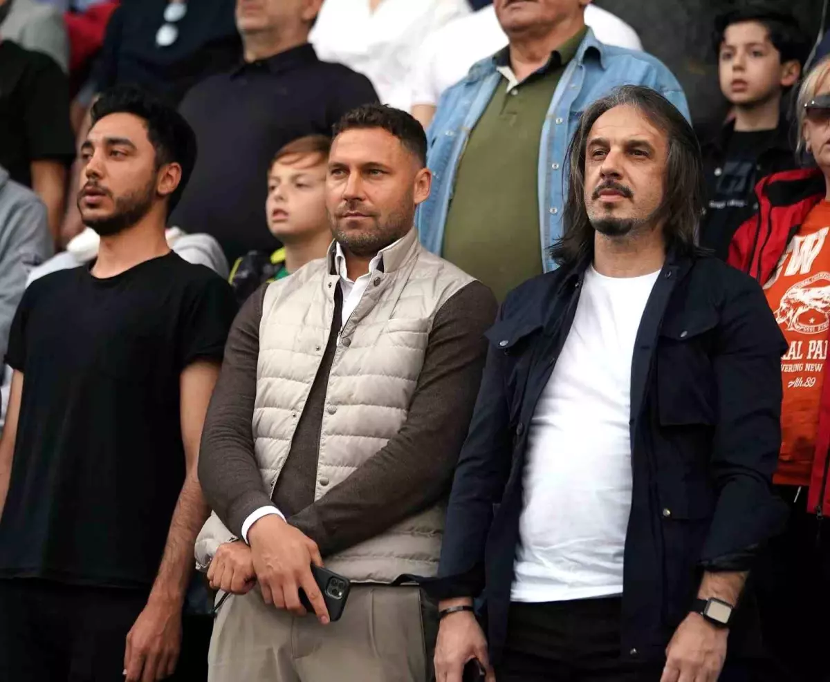 Dusko Tosic, Beşiktaş-Kasımpaşa maçını tribünden takip etti